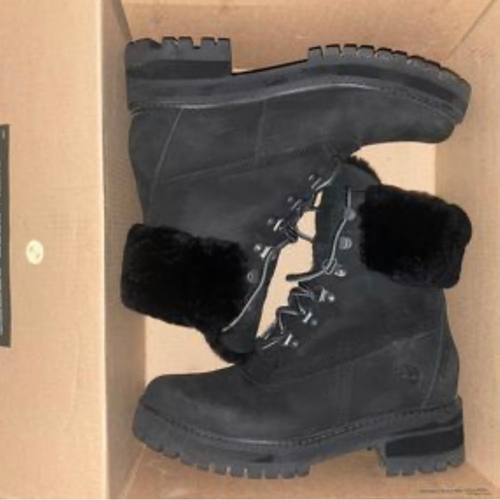 Timberland Courmayeur Valley Womens Fur Boots Size 6